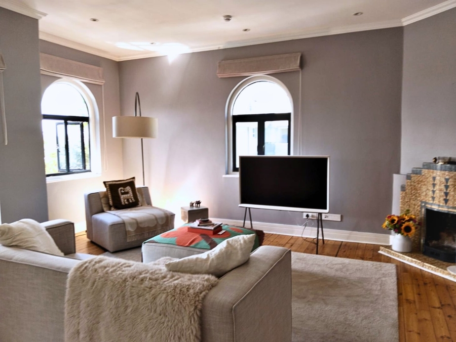 To Let 2 Bedroom Property for Rent in Green Point Western Cape